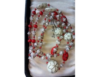 Pressed Glass Bead Necklace