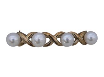 Nacre Pearl Brooch
