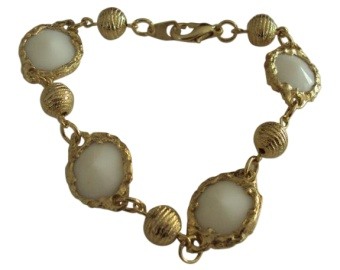 Collection Of Retro Luctite Jewellery