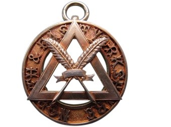 Secretary Collar Jewel