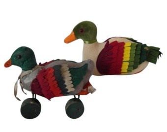 1910s Steiff Felt Duck On Wheels