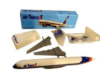 Boeing 757-200 ER Plane Vintage Wooster Model Kit