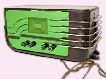 Vintage Art Deco Sparton Radio