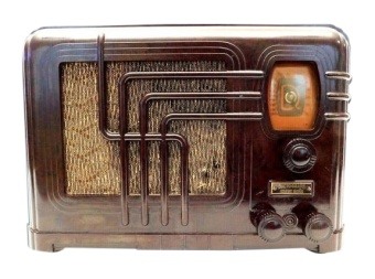 1940s Fada Art Deco Radio