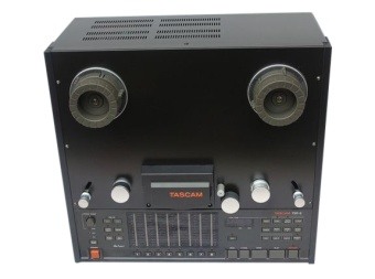 Tascam TSR-8 Record Player