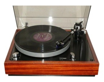 Vintage Thorens TD 147 Turntable