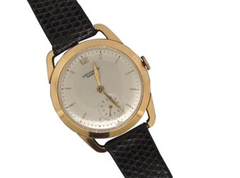 18ct Gold Universal Geneve Watch
