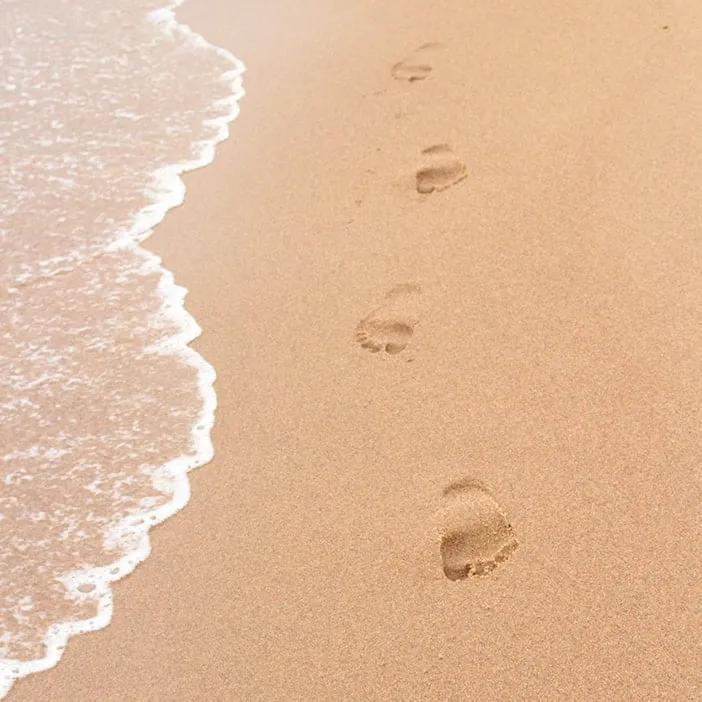 Footprints in sand cleaning poems